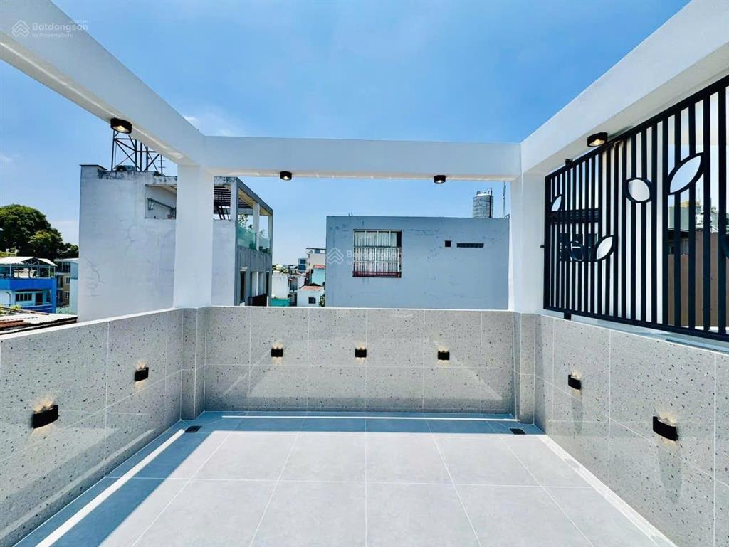 Nhà mới xây căn góc phan văn trị phường 7 đối diện vincom.4,2x13m 4 lầufull nội thất cao cấp
