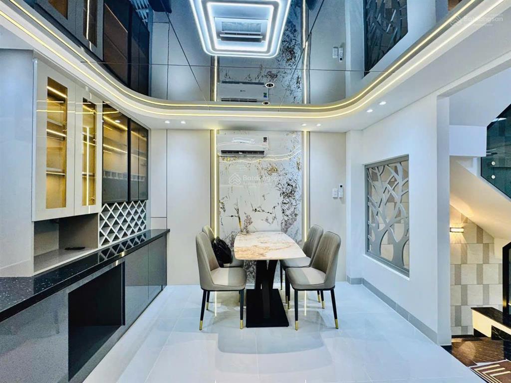 Nhà mới xây hẻm xe hơi thông nguyễn văn lượng p16  gần cityland park hills 4,2mx12m 4 tầng=8,2 tỷ