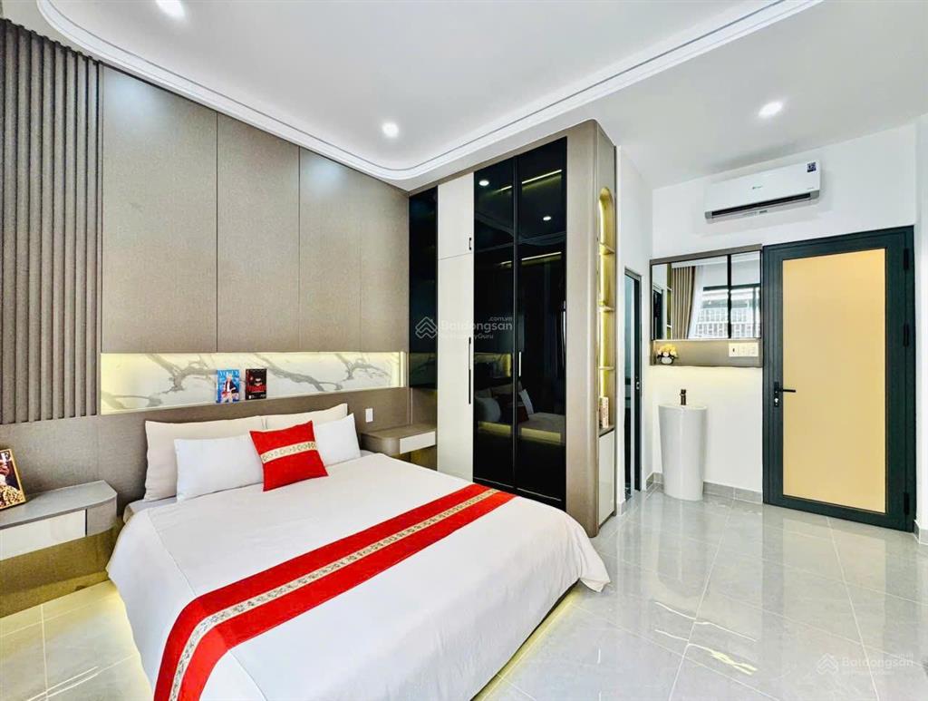 Nhà hẻm xe hơi, thống nhất p16, 4,3x13m 3 lầu 4 phòng, 5wc  gần cityland park hills =8,2 tỷ