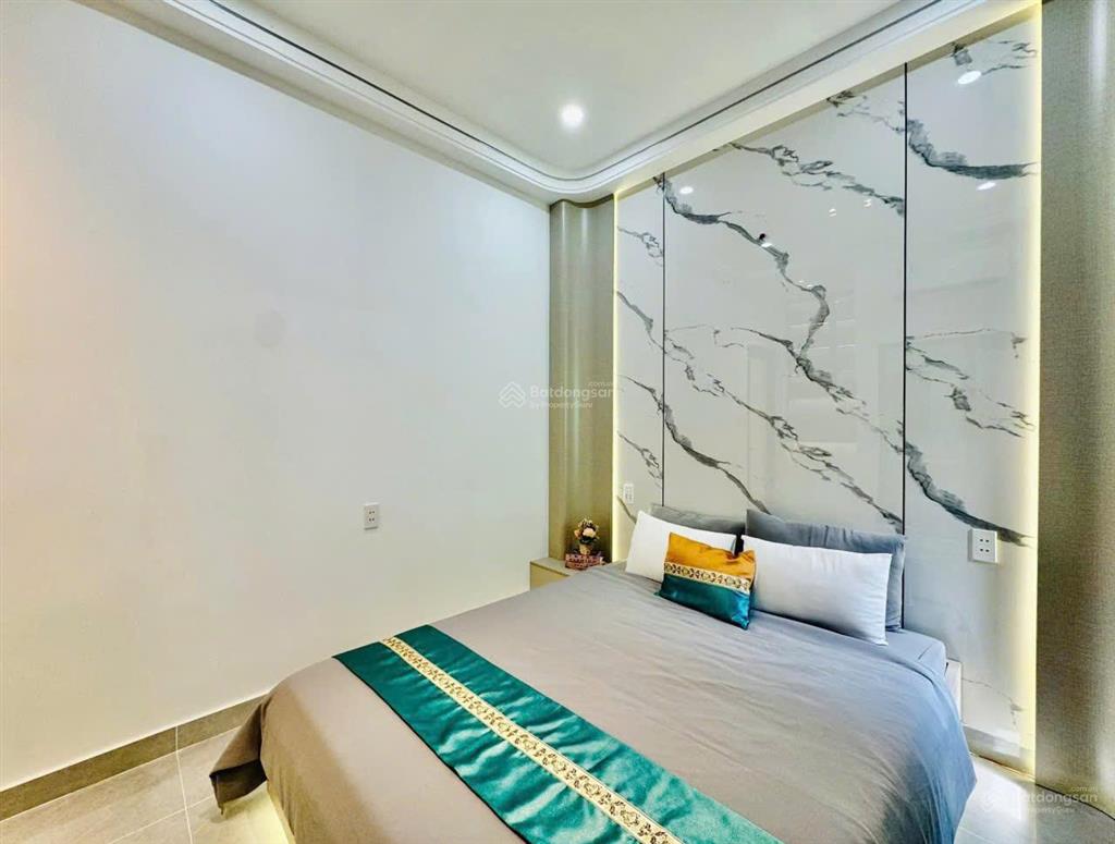 Nhà hẻm xe hơi, thống nhất p16, 4,3x13m 3 lầu 4 phòng, 5wc  gần cityland park hills =8,2 tỷ