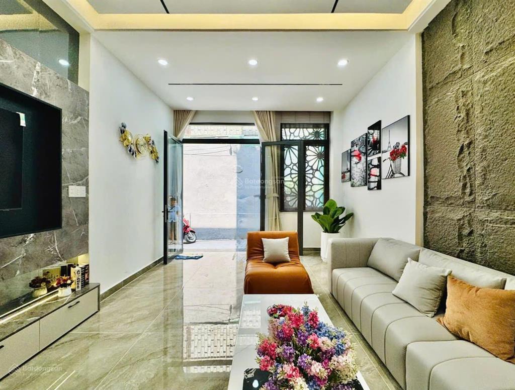 Nhà hẻm xe hơi, thống nhất p16, 4,3x13m 3 lầu 4 phòng, 5wc  gần cityland park hills =8,2 tỷ