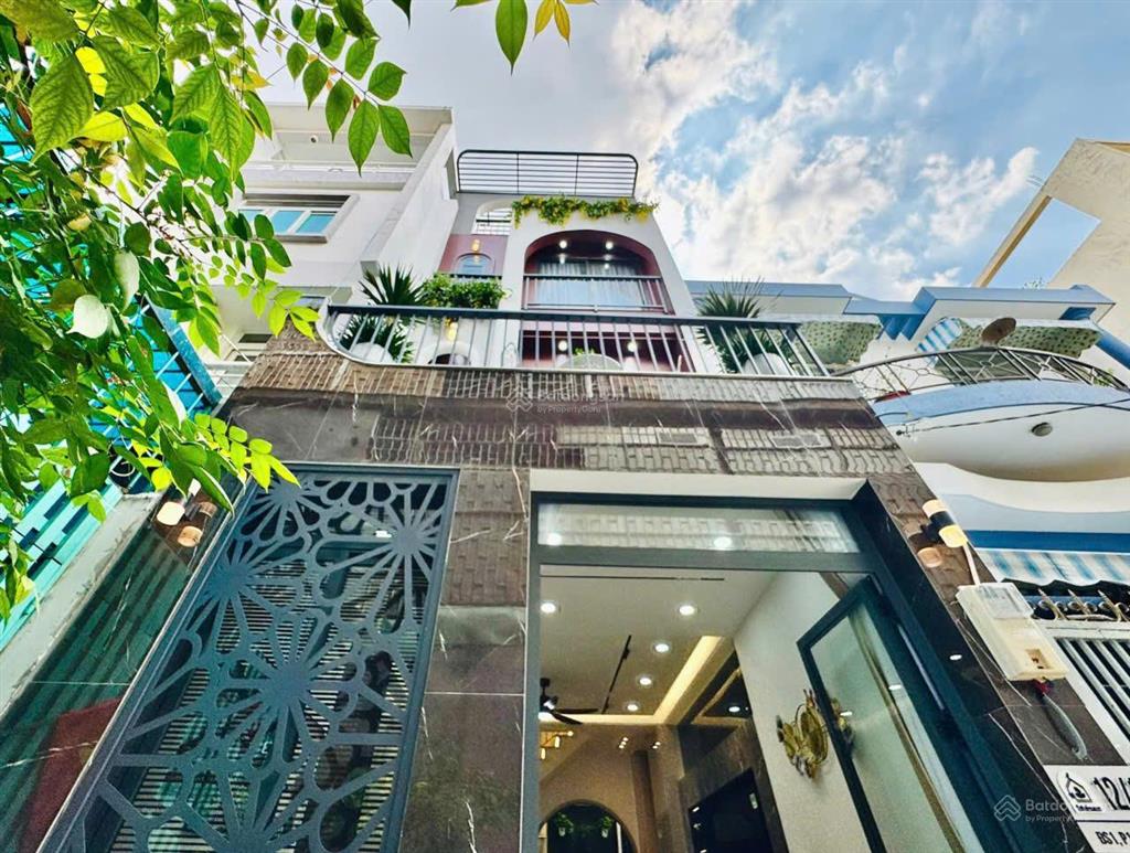 Nhà hẻm xe hơi, thống nhất p16, 4,3x13m 3 lầu 4 phòng, 5wc  gần cityland park hills =8,2 tỷ