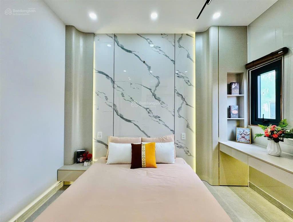 Nhà hẻm xe hơi, thống nhất p16, 4,3x13m 3 lầu 4 phòng, 5wc  gần cityland park hills =8,2 tỷ