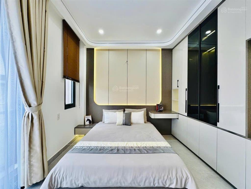 Nhà hẻm xe hơi, thống nhất p16, 4,3x13m 3 lầu 4 phòng, 5wc  gần cityland park hills =8,2 tỷ