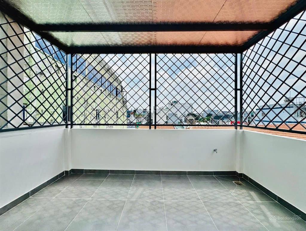 Nhà hẻm xe hơi, thống nhất p16, 4,3x13m 3 lầu 4 phòng, 5wc  gần cityland park hills =8,2 tỷ