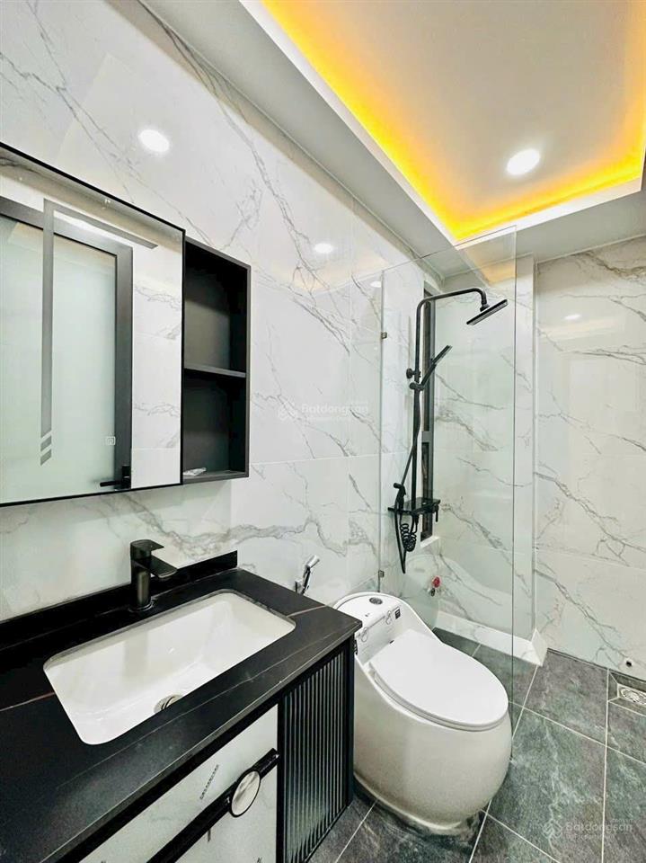 Nhà full nội thất, hẻm lê đức thọ, phường 6  gần chợ an nhơn, 4x16m 3 lầu, 3pn 5wc 15 triệu