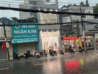Nhà mặt tiền lê văn thọ p11 gần chợ hạnh thông tây. 4x16m trệt2 lầu trống suốt 26 triệu/