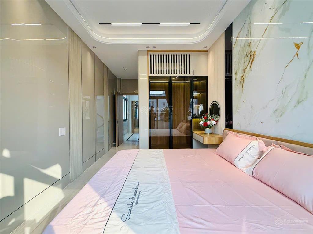 Nhà mới xây hẻm 6m thôngcăn góc full nội thấtnguyễn văn khối p84x17m3 lầu4pn 5wc=25tr