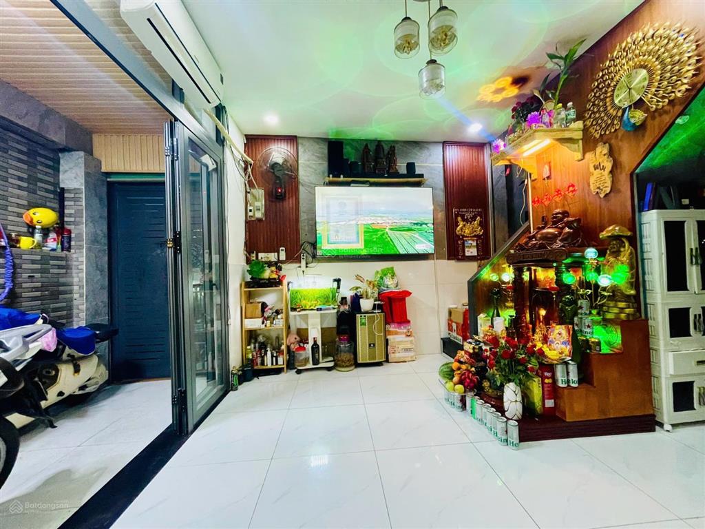 Nhà quang trung p12  nhà cách hẻm xe tải 10mdiện tích 4,3m x8.05m ( nỡ hậu 4,4m) 1 lầu=5,3 tỷ