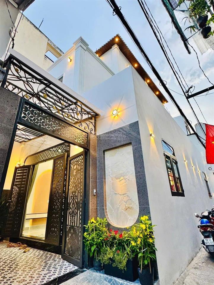 Siêu phẩm số 14 p8, diện tích ngang 5.15m x dài 13.5m (nở hậu 6.4m), 4pn, 4wc  6,9 tỷ