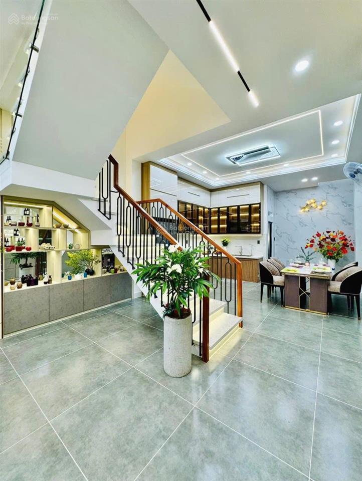 Siêu phẩm hẻm thông 7m phạm văn chiêu, p9, 5x17m, 3 lầu, 5 phòng 6wc có sân vườn