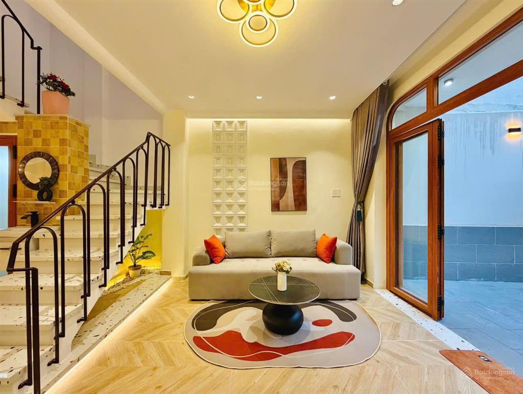Căn vila có hồ bơi  phạm văn chiêu p14  5x16m  1 lầu  3pn  4wc  6,9 tỷ