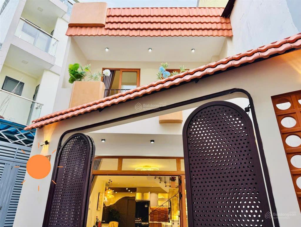 Căn vila có hồ bơi  phạm văn chiêu p14  5x16m  1 lầu  3pn  4wc  6,9 tỷ