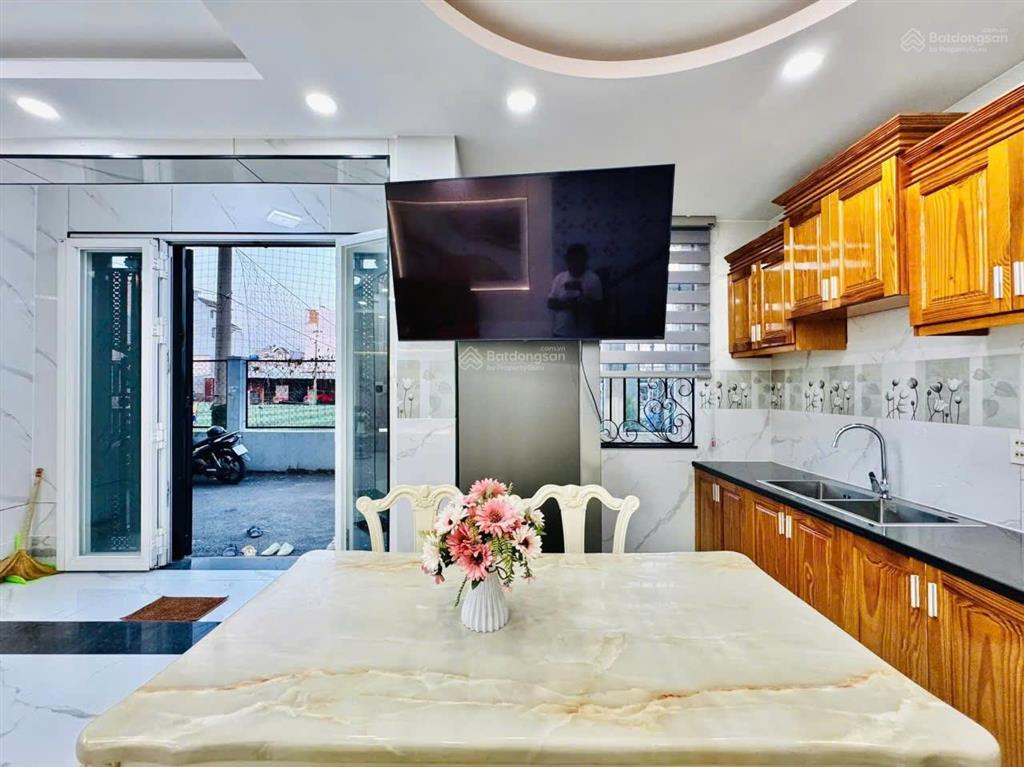 Nhà full nội thất phạm văn chiêu p14 7x7m 4 lầu 3 phòng 4wc 18 triệu/tháng