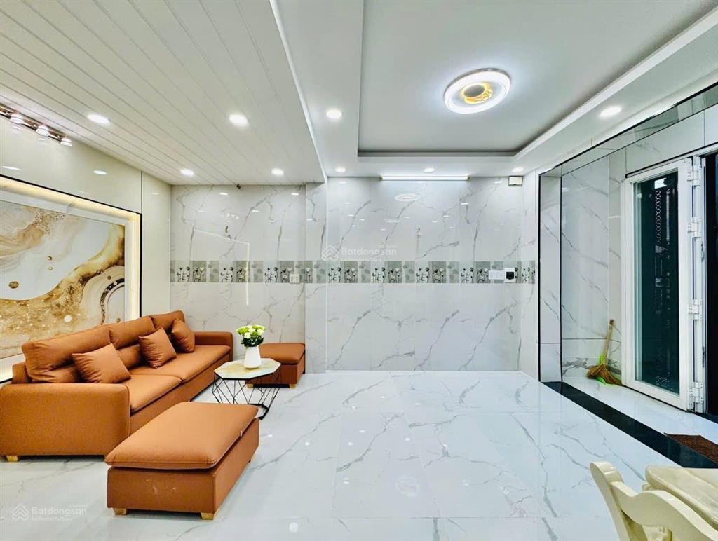 Nhà full nội thất phạm văn chiêu p14 7x7m 4 lầu 3 phòng 4wc 18 triệu/tháng
