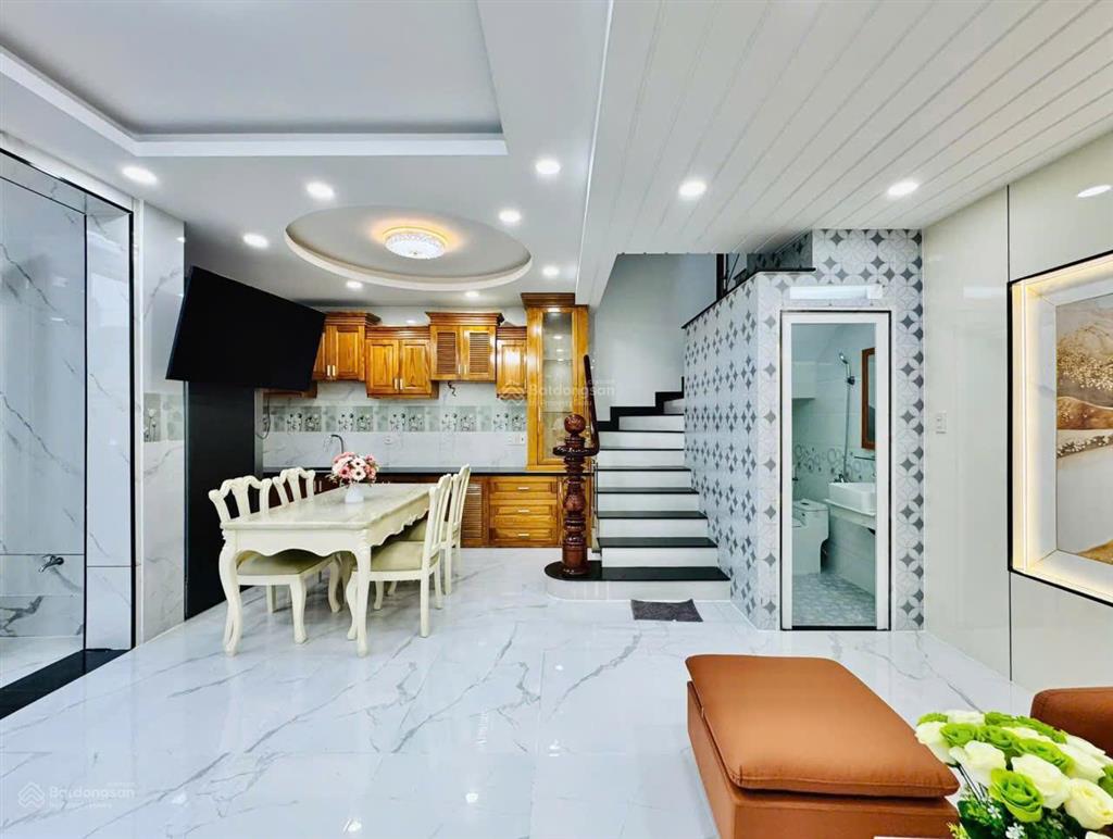 Nhà full nội thất phạm văn chiêu p14 7x7m 4 lầu 3 phòng 4wc 18 triệu/tháng