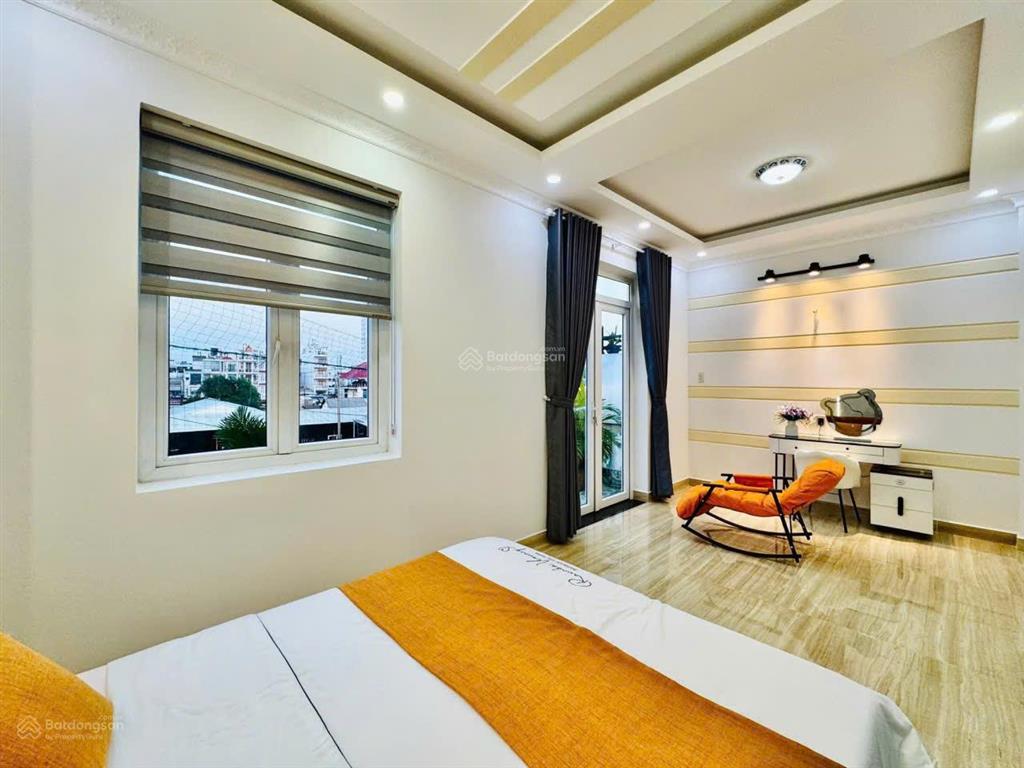 Nhà full nội thất phạm văn chiêu p14 7x7m 4 lầu 3 phòng 4wc 18 triệu/tháng