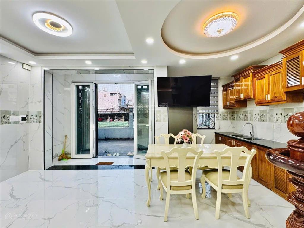 Nhà full nội thất phạm văn chiêu p14 7x7m 4 lầu 3 phòng 4wc 18 triệu/tháng