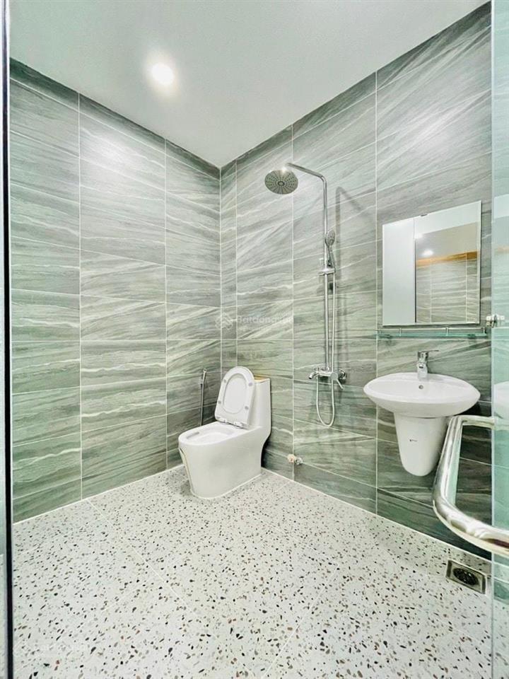 Nhà hẻm 4m quang trung p11 diện tích 4x13m  3 lầu 5pn 3wc = 15 triệu  gần chợ hạnh thông tây