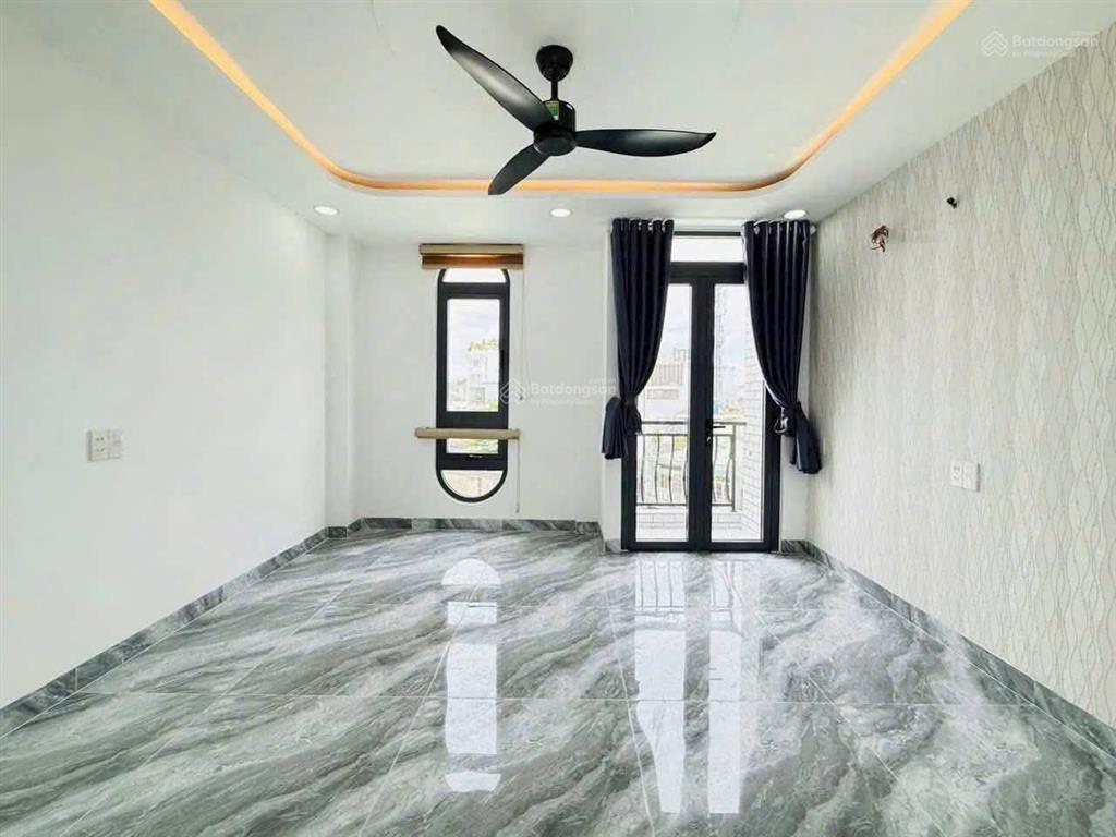 Nhà full nội thất hẻm 7 nguyễn tư giản p12  có thang máy 4x15m  4 lầu 4pn 5wc = 25 triệu/tháng