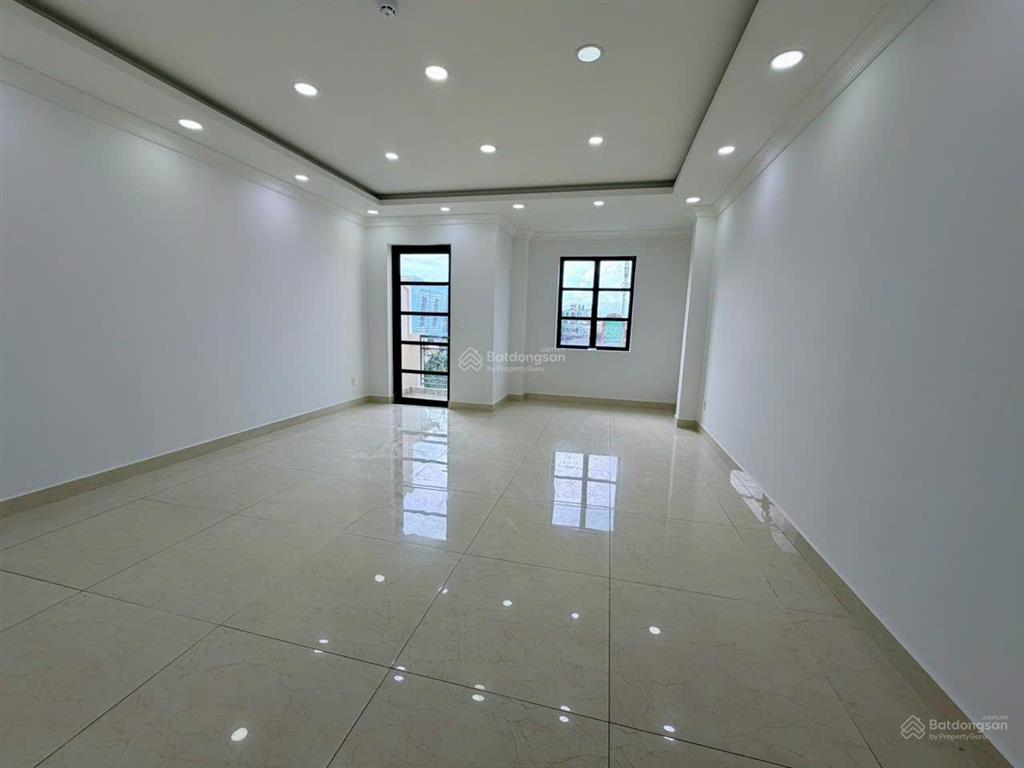 Cityland park hills mặt tiền nguyễn văn lượng p10 diện tích 10x20m 4 lầu thang máy
