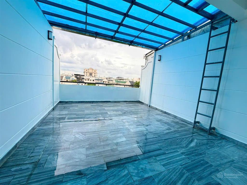 Cityland park hills mặt tiền nguyễn văn lượng p10 diện tích 10x20m 4 lầu thang máy