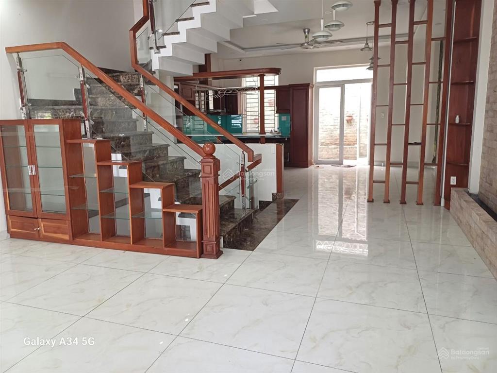 Biệt thự cityland garden hills phường 5  dt 6x20m  hầm  4 lầu  5 phòng  5 wc  40 triệu/tháng