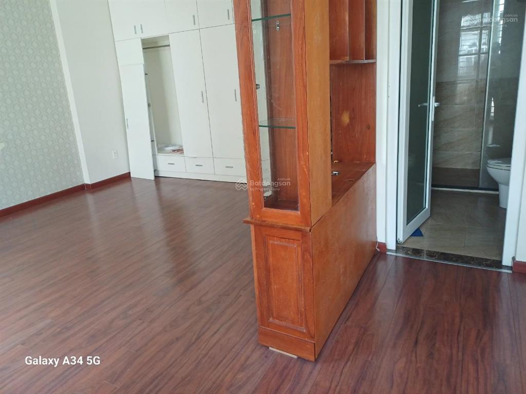 Biệt thự cityland garden hills phường 5  dt 6x20m  hầm  4 lầu  5 phòng  5 wc  40 triệu/tháng