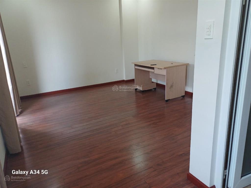 Biệt thự cityland garden hills phường 5  dt 6x20m  hầm  4 lầu  5 phòng  5 wc  40 triệu/tháng