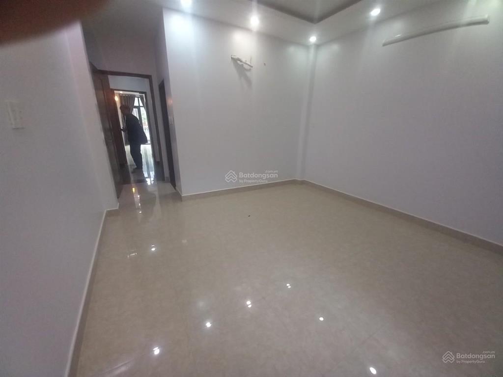 Nhà hẻm xe hơi nguyễn văn khối p11, diện tích 4x15m, 3 lầu, 4 phòng, 3wc, 18 triệu/tháng