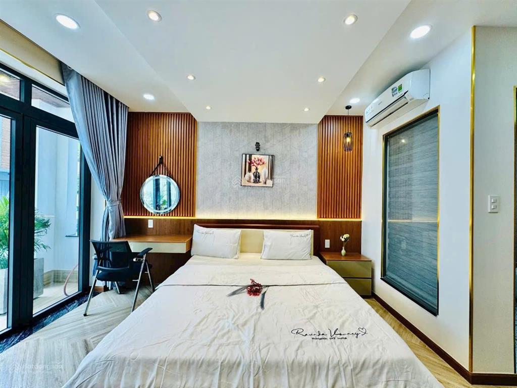 Căn siêu phẩm khu đồng bộ, full nội thất, nguyễn tư giản p12, có thang máy, 4x20m, 5 lầu, 5pn, 6wc