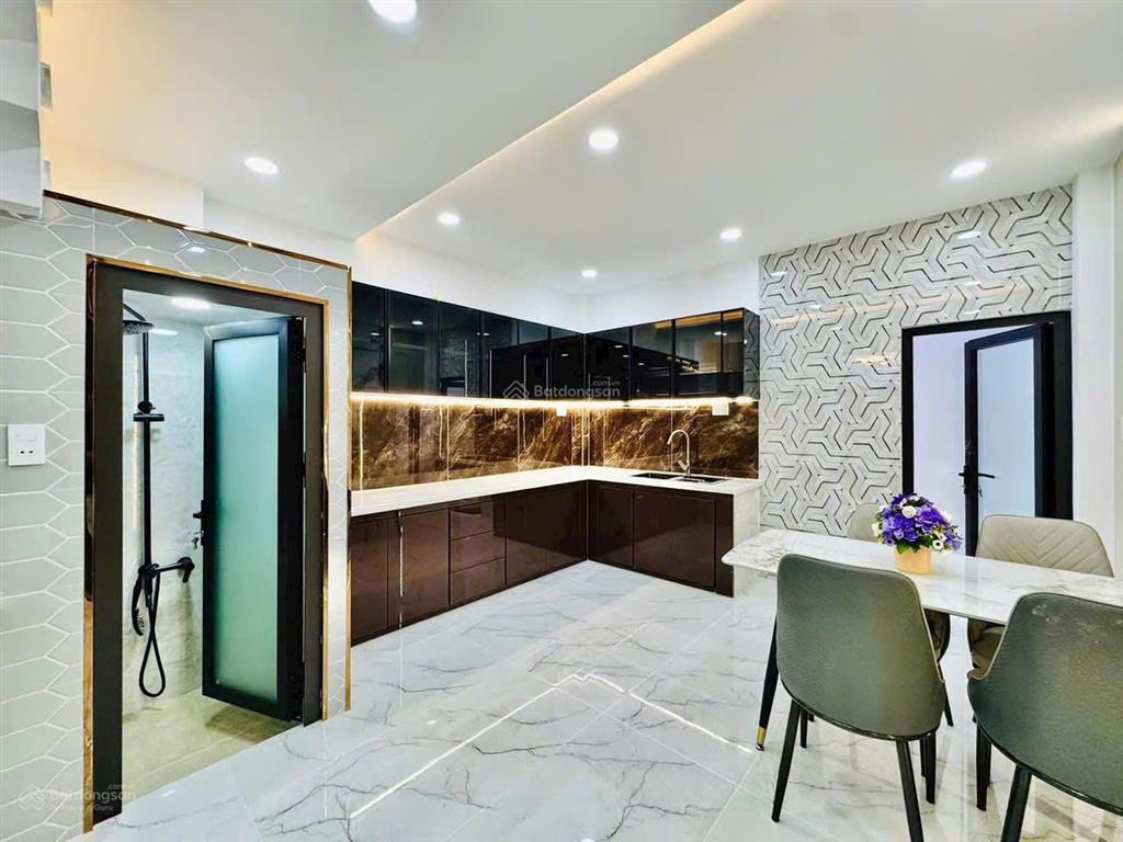 Nhà full nội thất căn góc hẻm 6m lê đức thọ p16  diện tích 4x15m, 4lầu  4 phòng ngủ  3wc 19tr