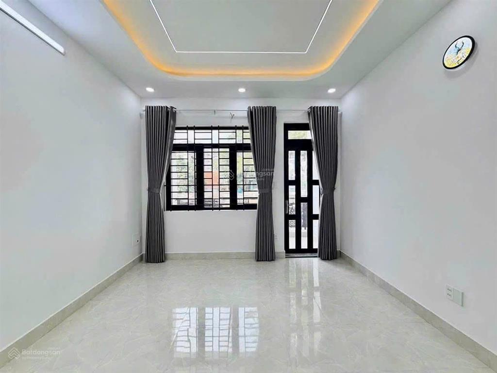 Nhà mặt tiền phạm văn chiêu, phường 14 gò vấp. diện tích 4m x 22m. 3 lầu. 5pn. 6wc. 25 triệu