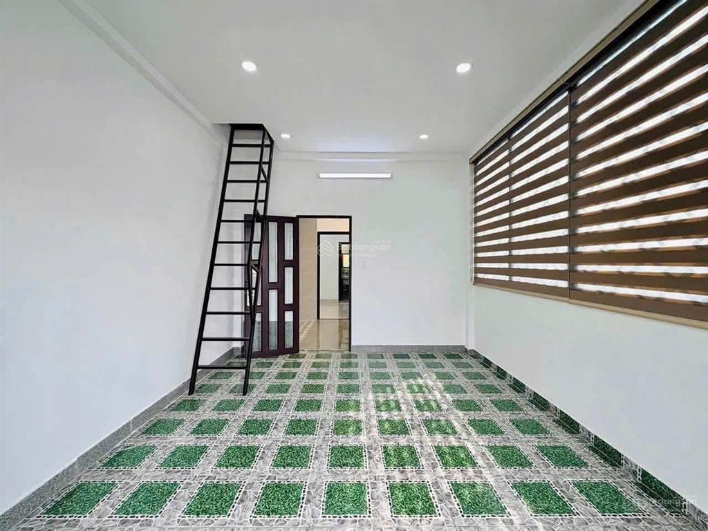 Nhà mặt tiền phạm văn chiêu, phường 14 gò vấp. diện tích 4m x 22m. 3 lầu. 5pn. 6wc. 25 triệu