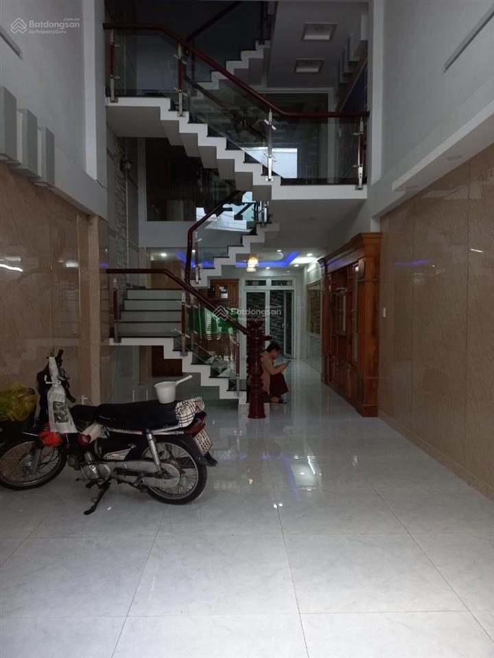 Nhà hẻm xe hơi  nguyễn oanh, phường 6. diện tích 4x17m. 4 lầu. 5 phòng, 5 wc. 18 triệu/tháng