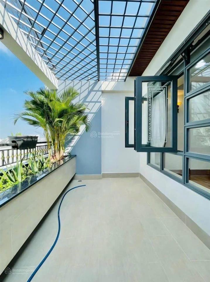 Nhà full nội thấtmặt tiền đường số 4 lê văn thọp16diện tích5x16m có thang máy5 lầu25 triệu