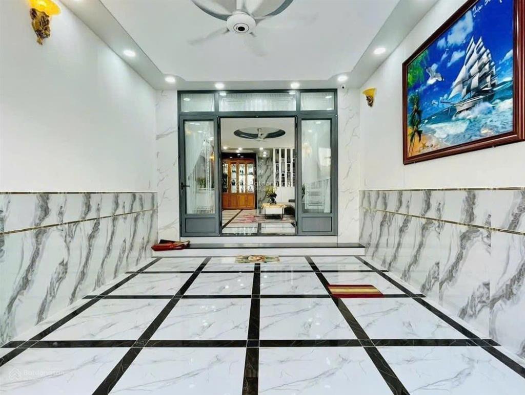Nhà full nội thấtmặt tiền đường số 4 lê văn thọp16diện tích5x16m có thang máy5 lầu25 triệu