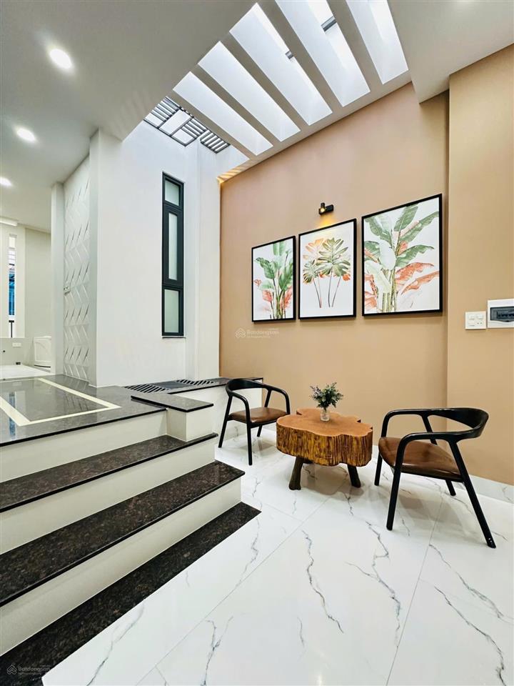 Nhà full nội thất khu cao cấp, nguyễn tư giản p12 dt 4x20m 4 lầu, thang máy, 5pn 7wc=28 triệu