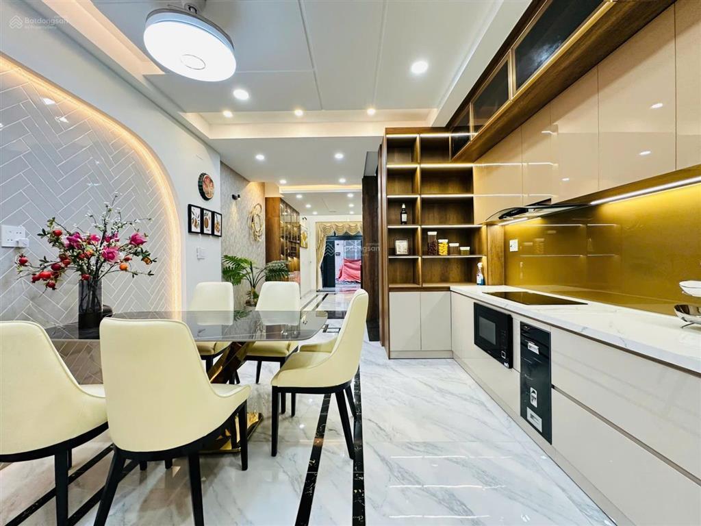 Nhà full nội thất khu cao cấp, nguyễn tư giản p12 dt 4x20m 4 lầu, thang máy, 5pn 7wc=28 triệu