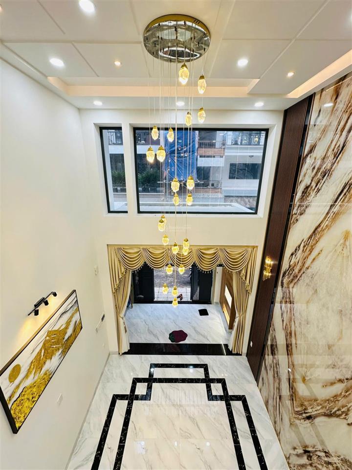 Nhà full nội thất khu cao cấp, nguyễn tư giản p12 dt 4x20m 4 lầu, thang máy, 5pn 7wc=28 triệu