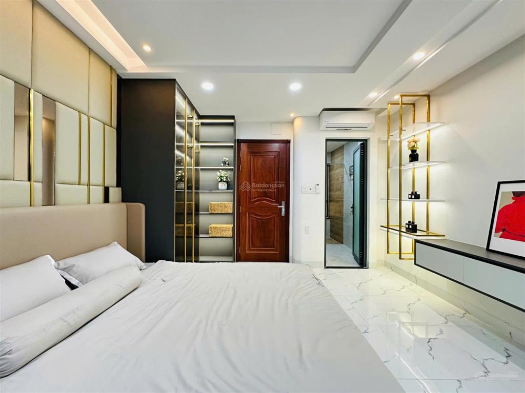 Nhà full nội thất khu cao cấp, nguyễn tư giản p12 dt 4x20m 4 lầu, thang máy, 5pn 7wc=28 triệu