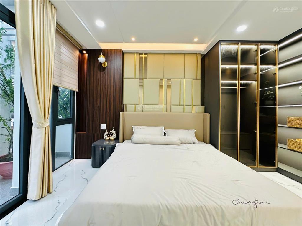 Nhà full nội thất khu cao cấp, nguyễn tư giản p12 dt 4x20m 4 lầu, thang máy, 5pn 7wc=28 triệu