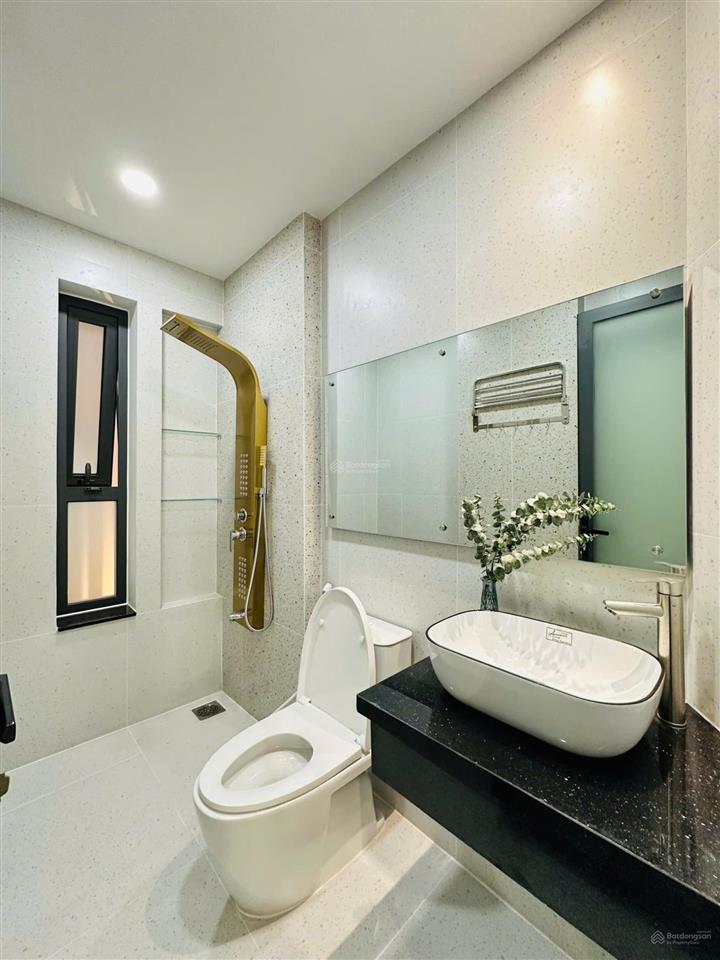 Nhà full nội thất khu cao cấp, nguyễn tư giản p12 dt 4x20m 4 lầu, thang máy, 5pn 7wc=28 triệu