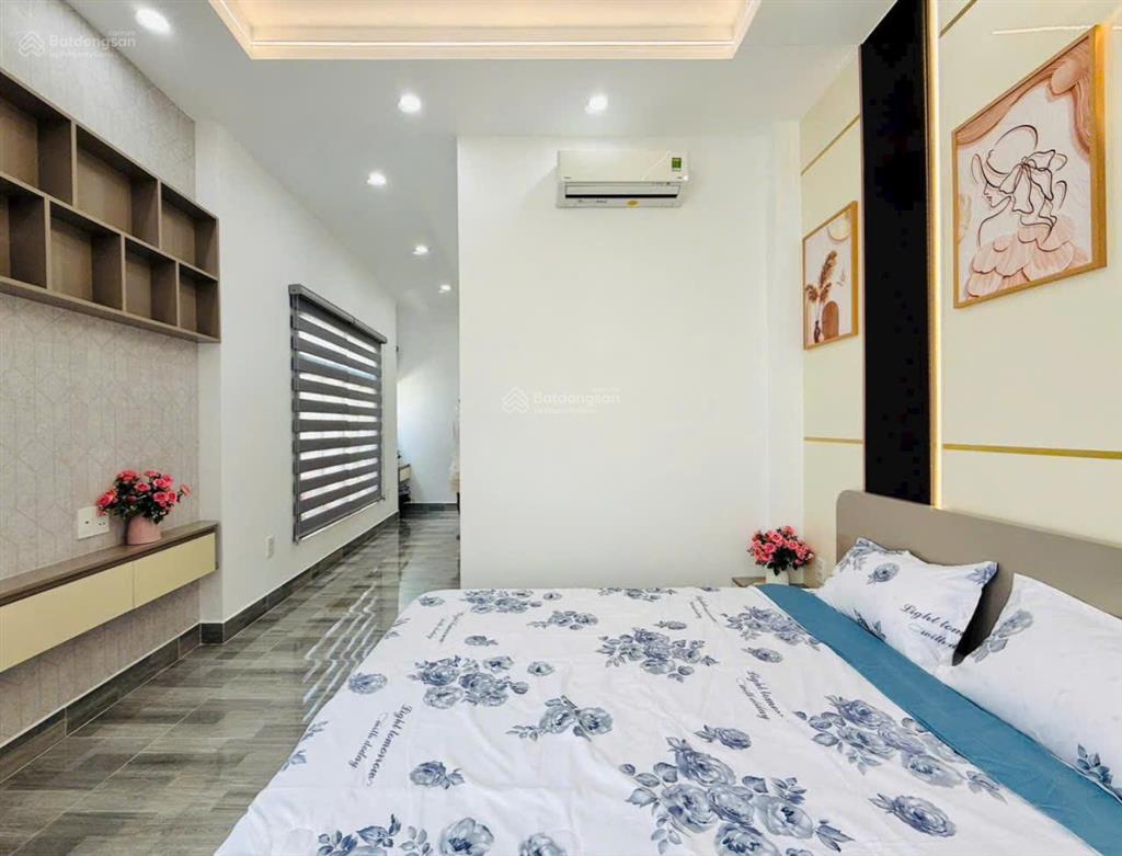 Căn góc full nội thất hẻm xe hơi thống nhất p15diện tích4x13m.3 lầu 5 phòng 5wc15 triệu