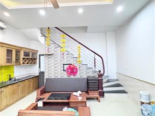30/35 m2 5 tầng mt 5m3 đàm quang trung, long biên. 7 chỗ vào nhà. đường xe tải. giá 9,9 tỷ