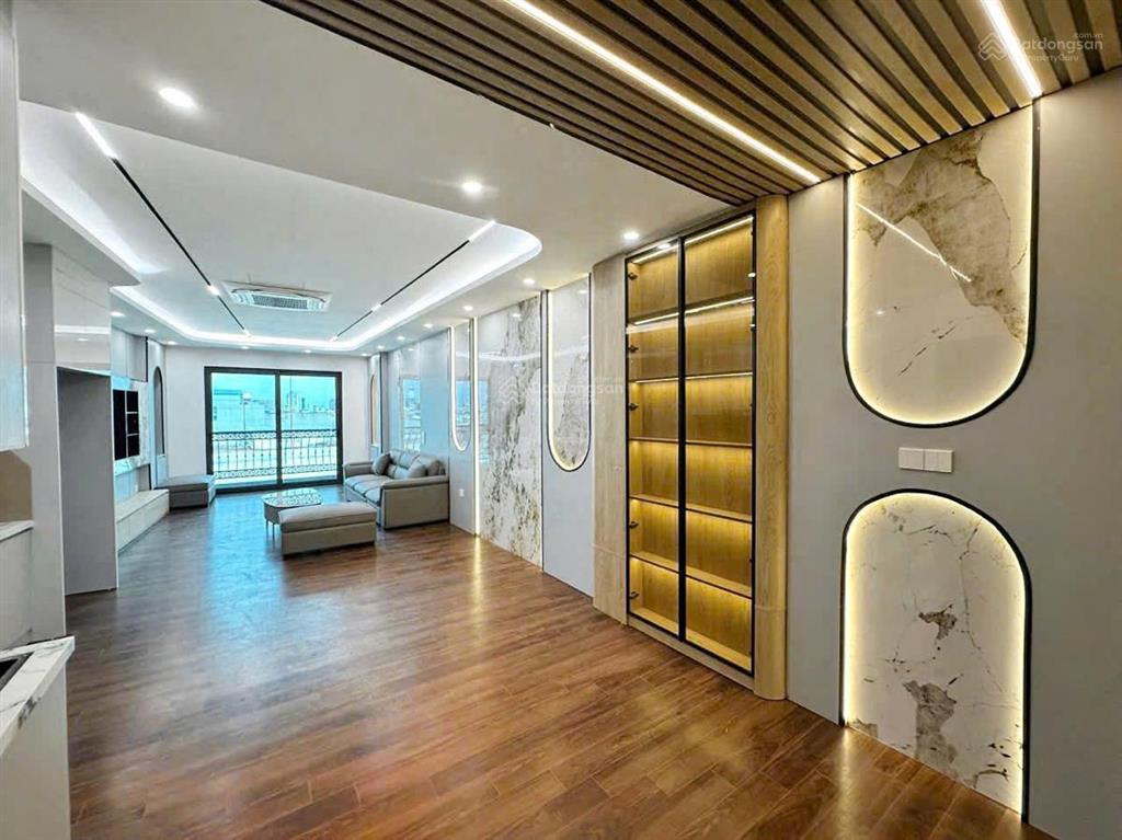 58 m2 7 tầng mt 4,3 m. thang máy. gara 2 ô tô. đường trước nhà ô tô tránh 3 gác