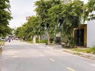 Nam hồng e còn 1 lô hót hít rẻ hơn hẳn những lô bên cạnh