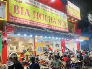 Vị trí cuối cùng gần vòng xoay dân chủ (bùng binh đan chu)