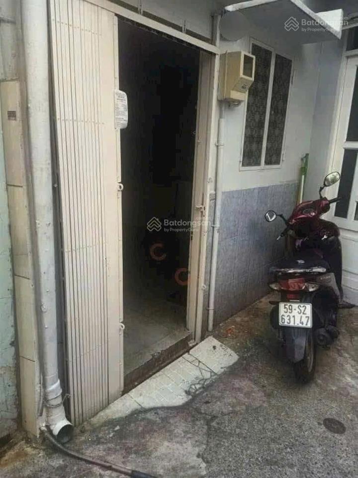 Bán nhà huỳnh văn bánh phú nhuận dt 23 mét hẻm xe ba gác sát mặt tiền