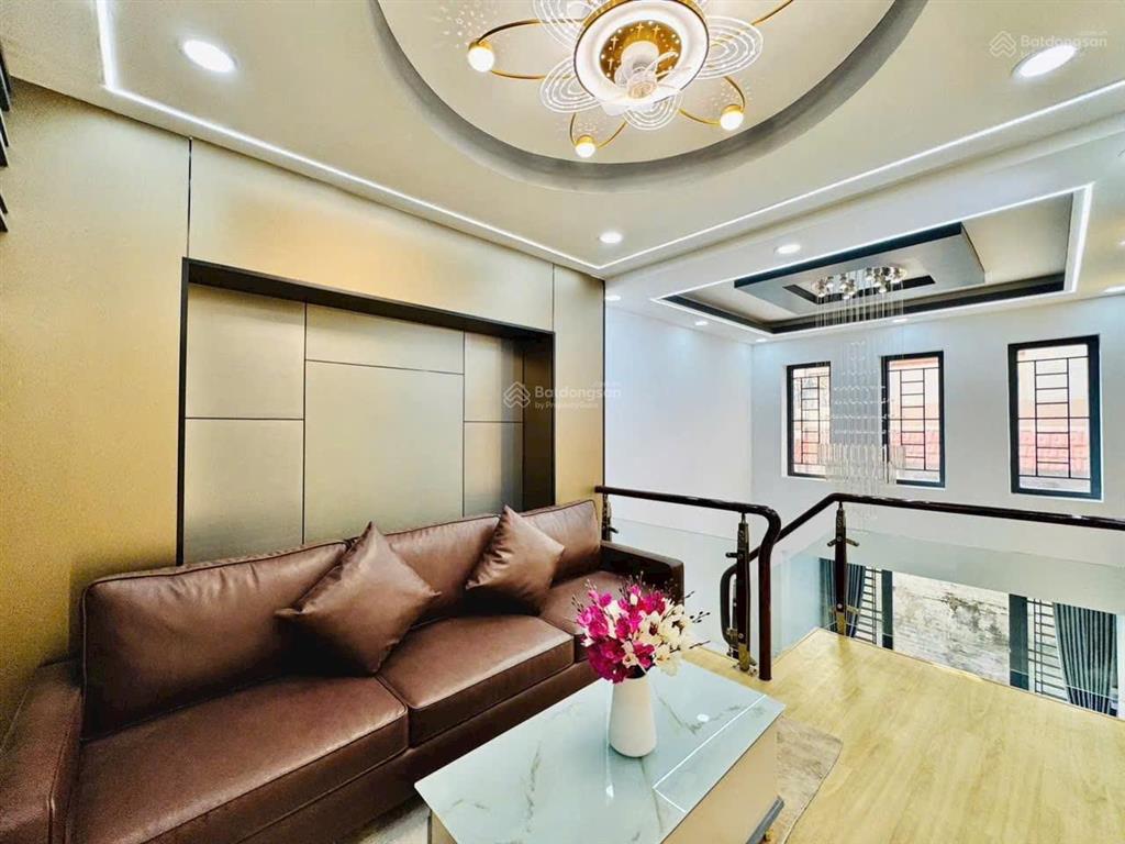 Bán nhà vị trí cực đẹp thích quảng đức phú nhuận sát mặt tiền